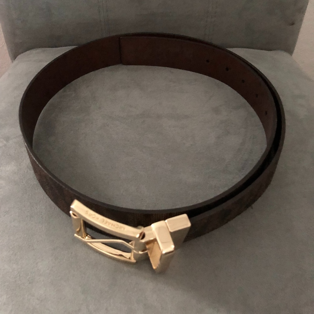Michael Kors reversible brown belt